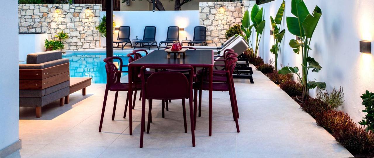 Avrilia Seaside Villa Heated Pool อัลมีรีดา ภายนอก รูปภาพ