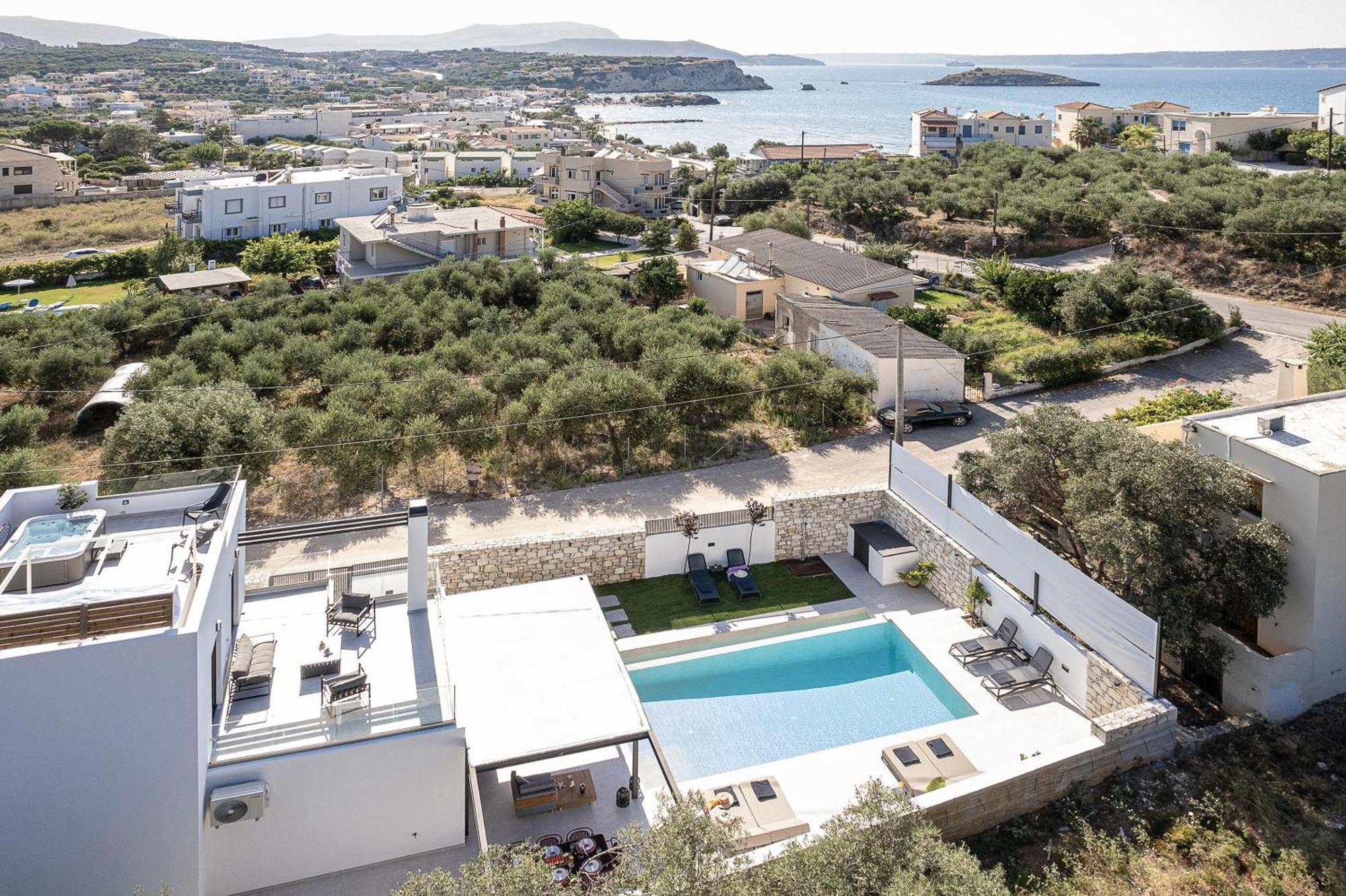 Avrilia Seaside Villa Heated Pool อัลมีรีดา ภายนอก รูปภาพ