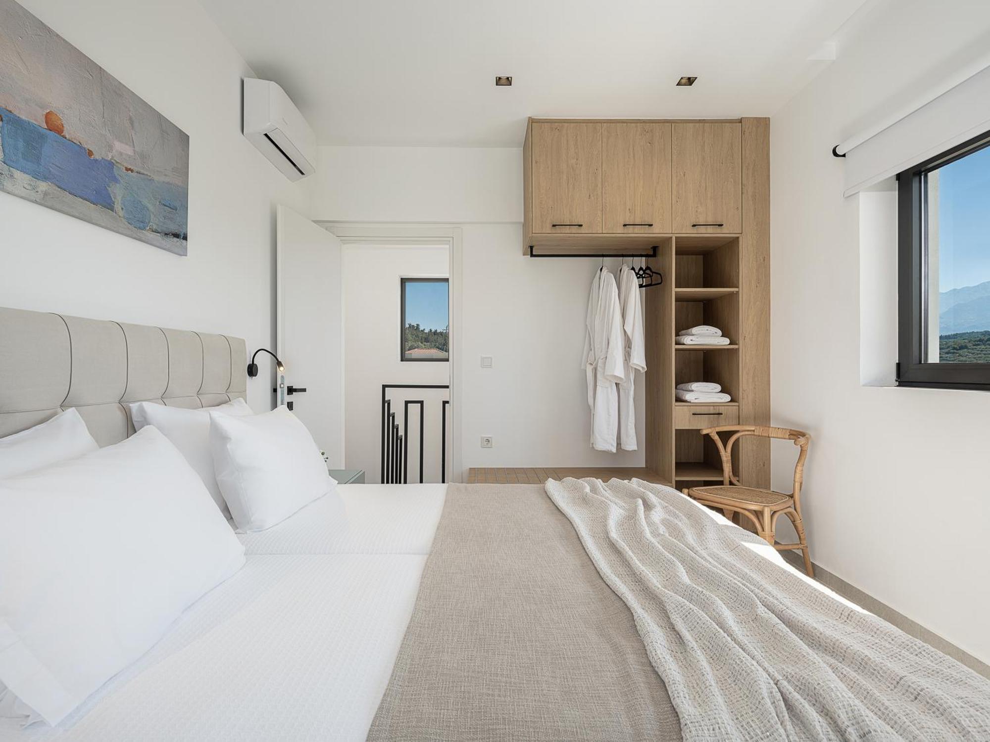 Avrilia Seaside Villa Heated Pool อัลมีรีดา ภายนอก รูปภาพ