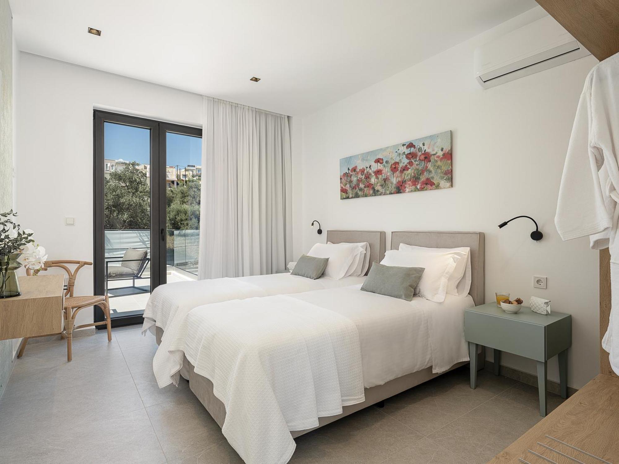 Avrilia Seaside Villa Heated Pool อัลมีรีดา ภายนอก รูปภาพ