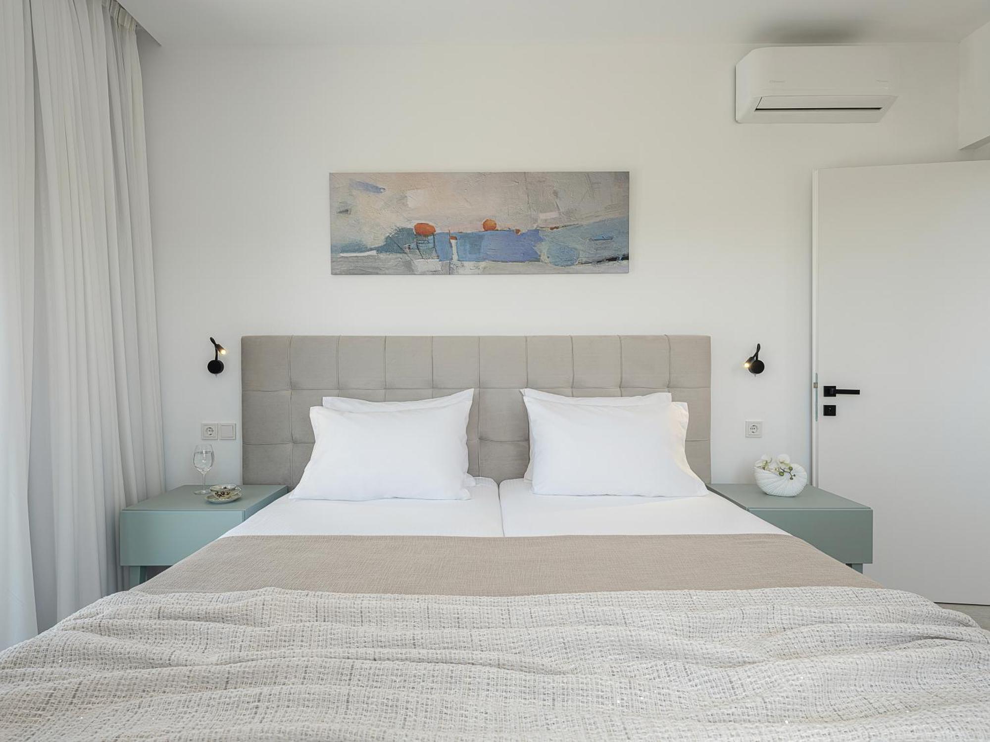 Avrilia Seaside Villa Heated Pool อัลมีรีดา ภายนอก รูปภาพ