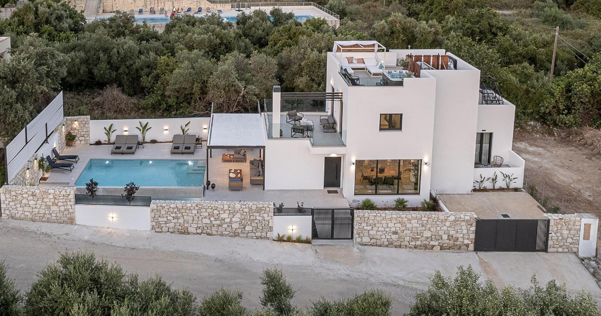 Avrilia Seaside Villa Heated Pool อัลมีรีดา ภายนอก รูปภาพ