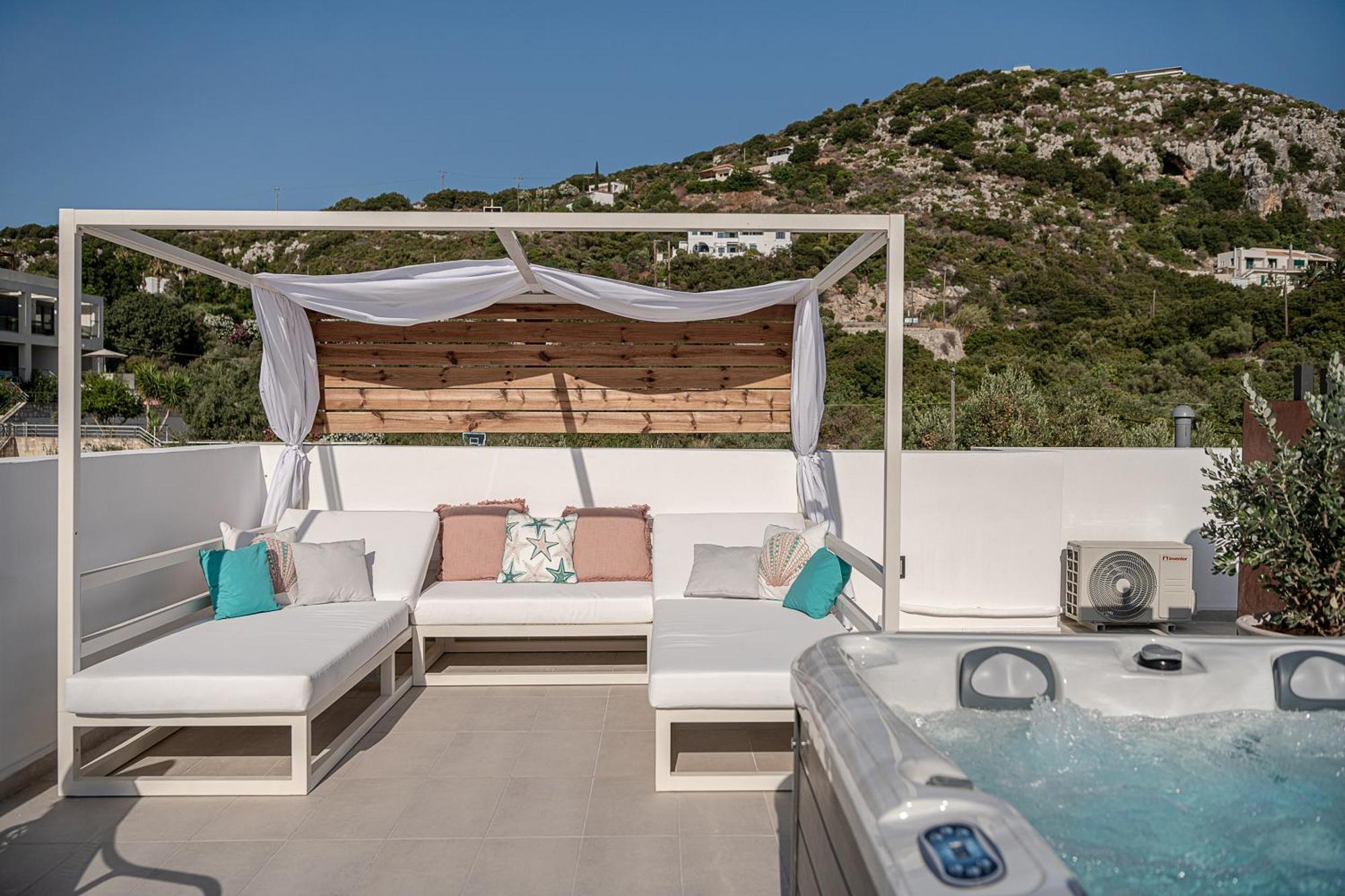Avrilia Seaside Villa Heated Pool อัลมีรีดา ภายนอก รูปภาพ