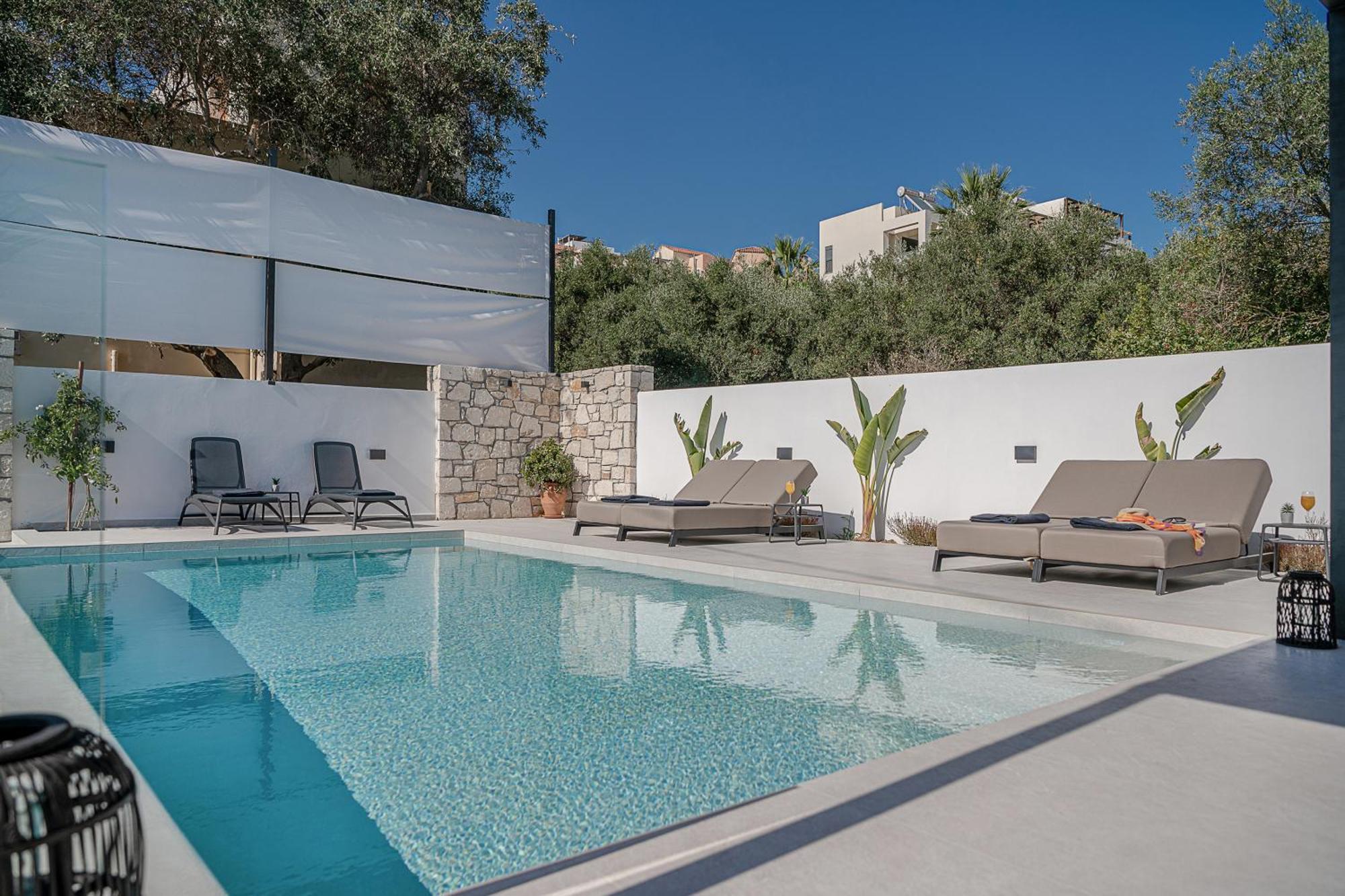 Avrilia Seaside Villa Heated Pool อัลมีรีดา ภายนอก รูปภาพ